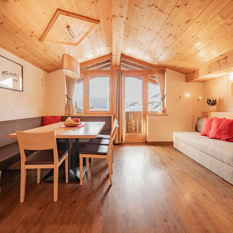 Haus Brunnacker - Two Double Room and one Twin Room Apartment with balcony - 7