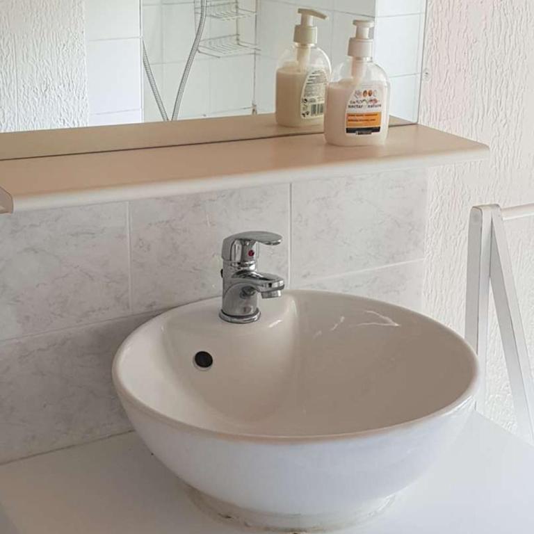 Duplex 6/7 personnes, centre ville, proche télécabine - FR-1-234-278 - Appartement - 4