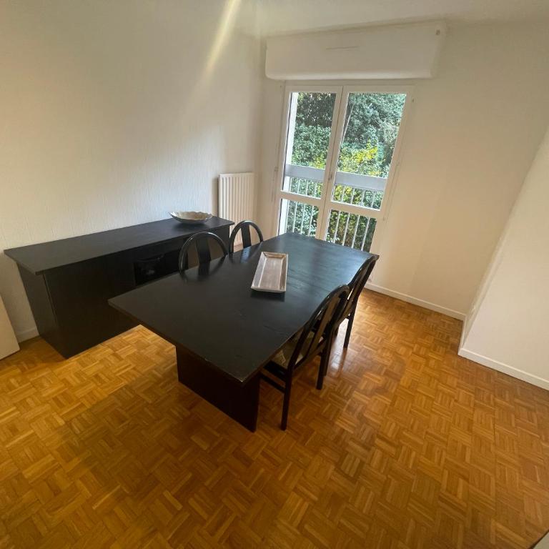 Superbe T4 spacieux tout équipé, - Three-Bedroom Apartment - 7