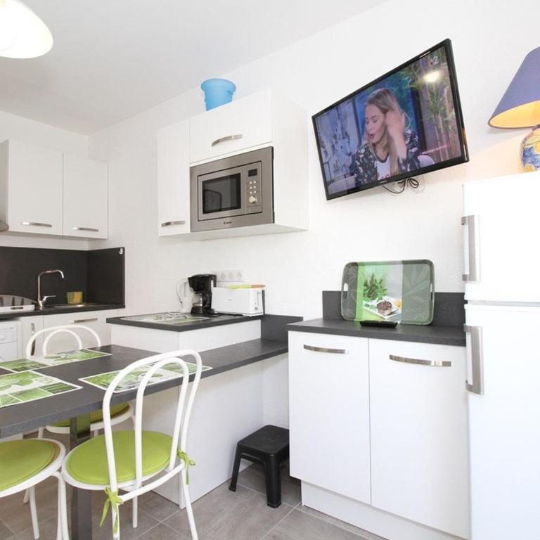 T1 Rénové près des Thermes, Parking Privé, Balaruc-les-Bains - FR-1-553-125 - Appartement (4 Adultes) - 5