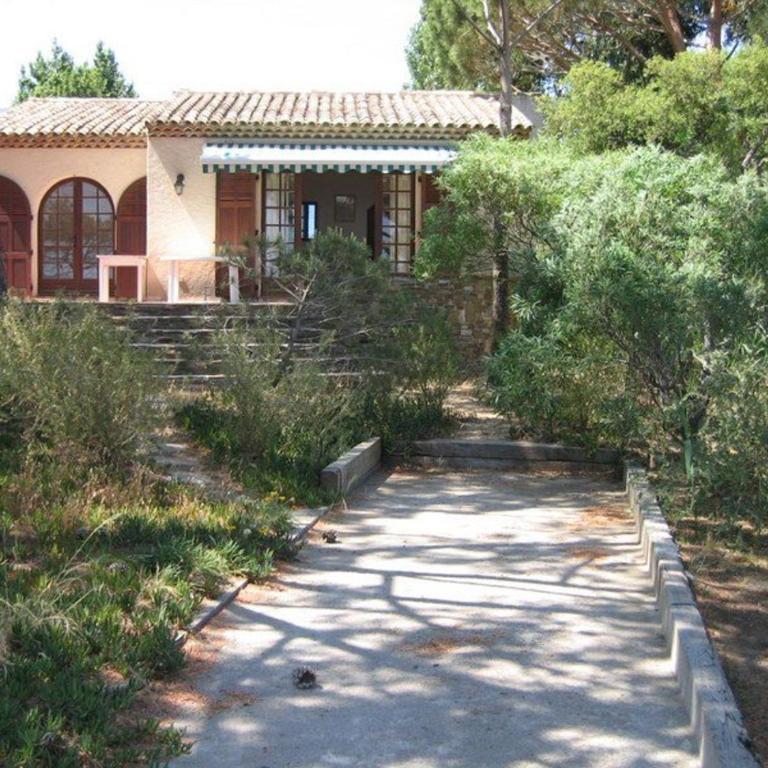 Villa climatisée 2 chambres avec vue sur la mer et parking à Cavalaire-sur-Mer - FR-1-100-199 - Villa - 4