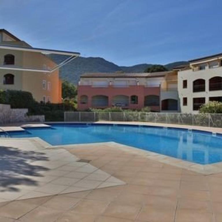 Appartement T3 avec grand jardin privé, climatisation et parking - FR-1-100-205 - Appartement (6 Adultes) - 9