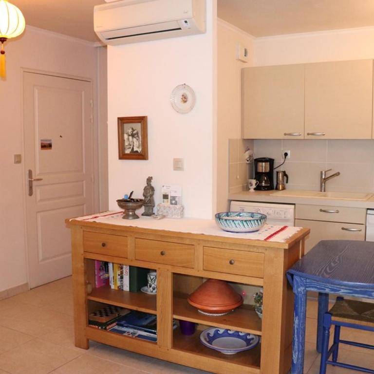 Appartement climatisé avec 2 chambres, terrasse et garage à Cavalaire-sur-Mer - FR-1-100-218 - Appartement (6 Adultes) - 3