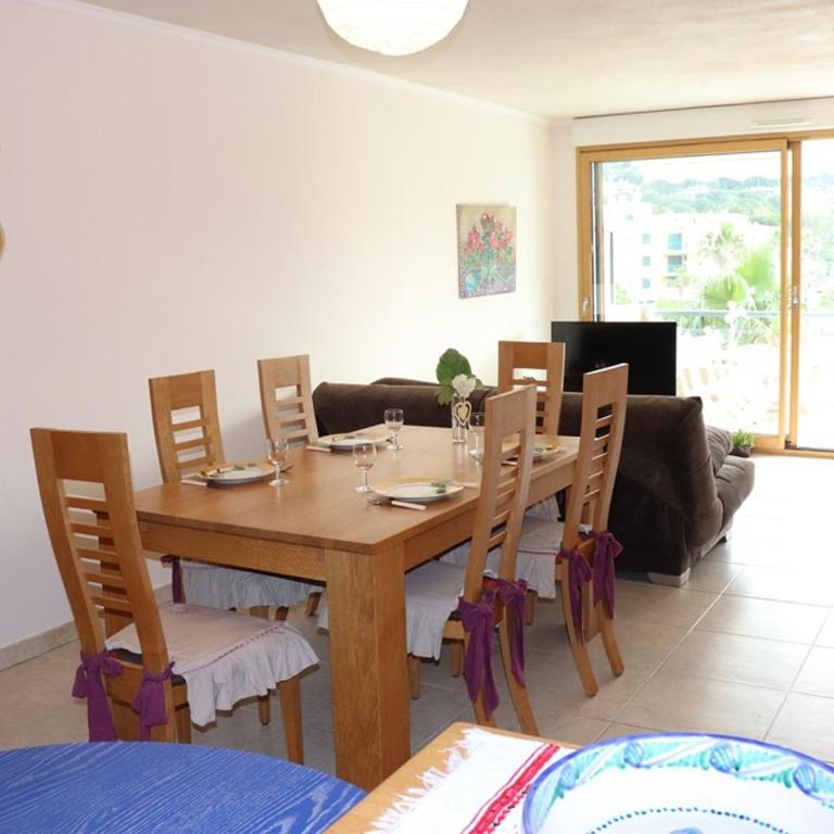 Appartement climatisé avec 2 chambres, terrasse et garage à Cavalaire-sur-Mer - FR-1-100-218 - Appartement (6 Adultes) - 4