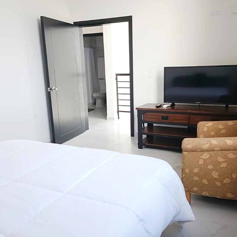 New Town Condo Casamar 1 near the beach. - Apartamento de 2 dormitorios - 14