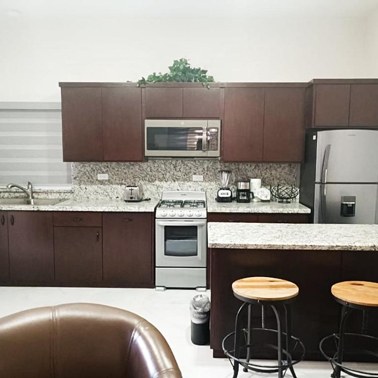 New Town Condo Casamar 1 near the beach. - Apartamento de 2 dormitorios - 3