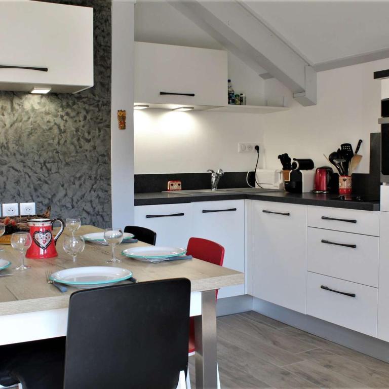 Studio rénové, mezzanine, 6 pers, balcon, proche téléski - Appartement 1 Chambre - 3