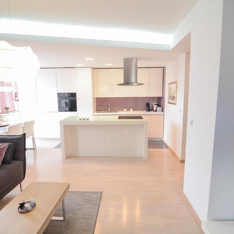 Luna Deluxe Apartment & Free Parking - Superior Apartman - 2