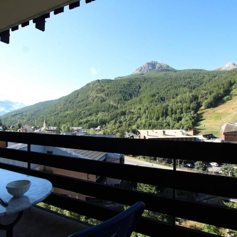 Appartement 6 pers. à Saint-Chaffrey avec balcon sud, parking, casier à skis et équipements complets - Appartement 1 Chambre - 10