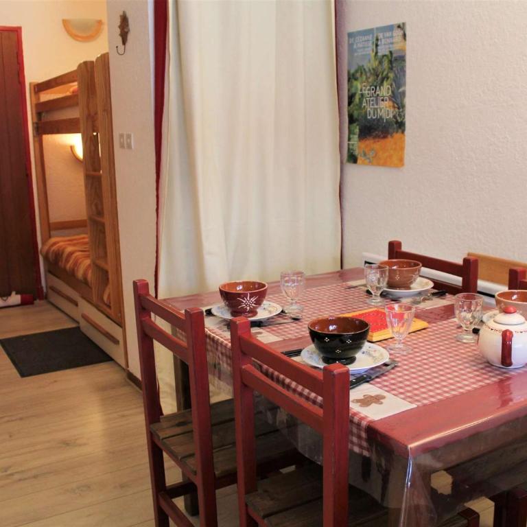 Studio cabine & coin montagne avec balcon, 4 couchages, à 100m des pistes - Vars - FR-1-330B-122 - Appartement (4 Adultes) - 1