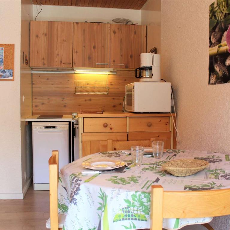 Studio cosy à Vars Les Claux, accès direct aux pistes, balcon sud - FR-1-330B-131 - Apartamento (2 adultos) - 4