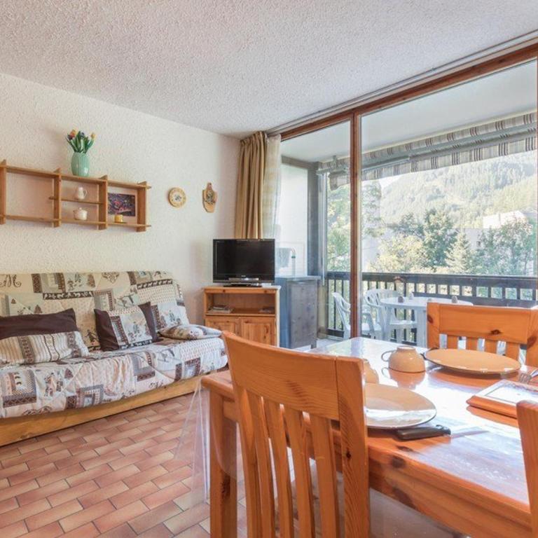 Studio chaleureux avec balcon à Serre-Chevalier, parking et casier à ski – 4 personnes - Appartement 1 Chambre - 1