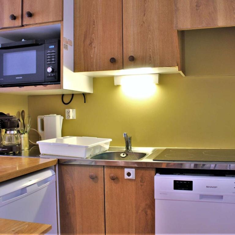 Appartement cosy 2 pièces, 6 couchages, pied des pistes, Risoul 1850 - Appartement 1 Chambre - 6