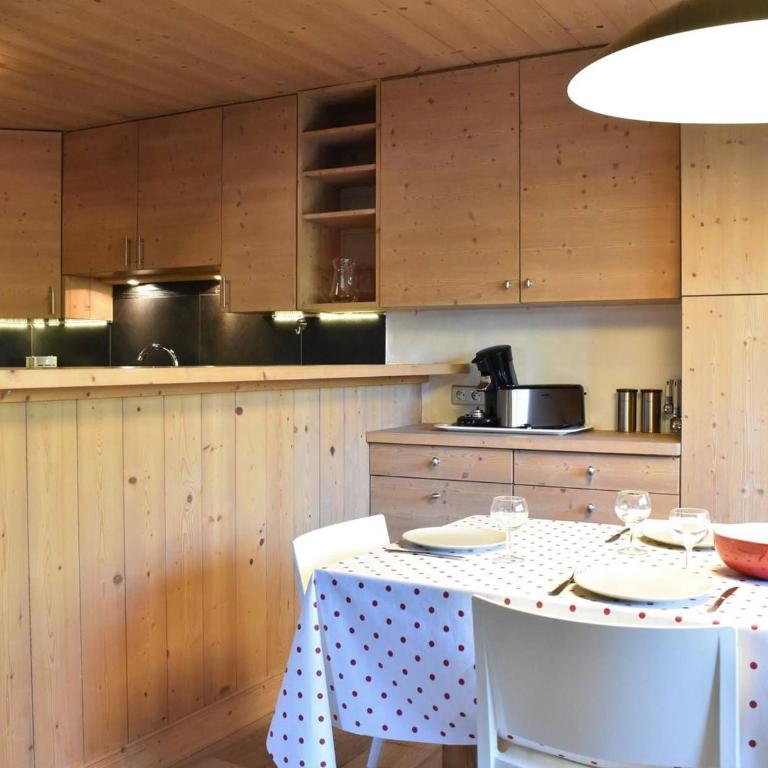 Appartement Montagne 4 Pièces, 6 Pers, Parking, Tennis, Près Pistes - Méribel - Three-Bedroom Apartment - 12