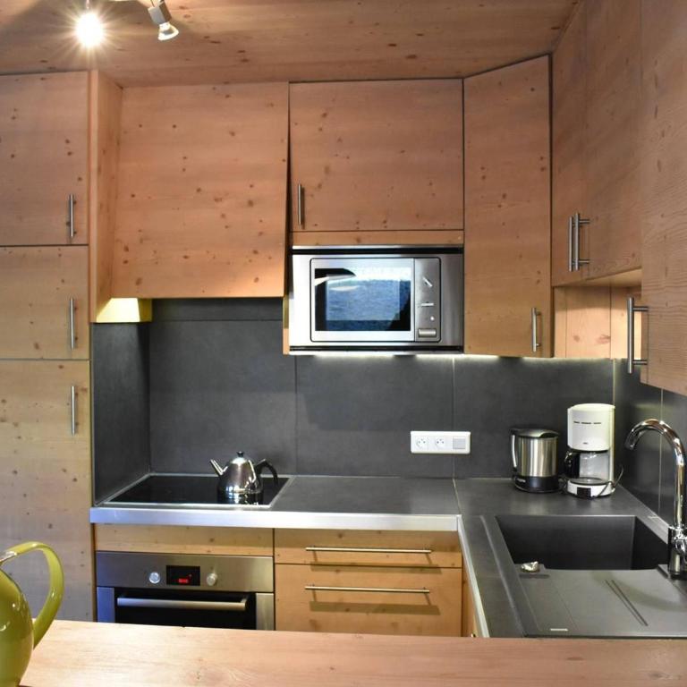 Appartement Montagne 4 Pièces, 6 Pers, Parking, Tennis, Près Pistes - Méribel - Three-Bedroom Apartment - 22