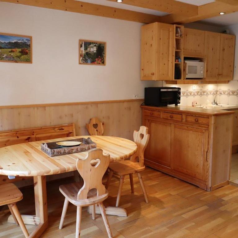Appartement fonctionnel 4-6 pers avec piscine, TV, lave-vaisselle et balcon à Arêches-Beaufort - Appartement 1 Chambre - 4