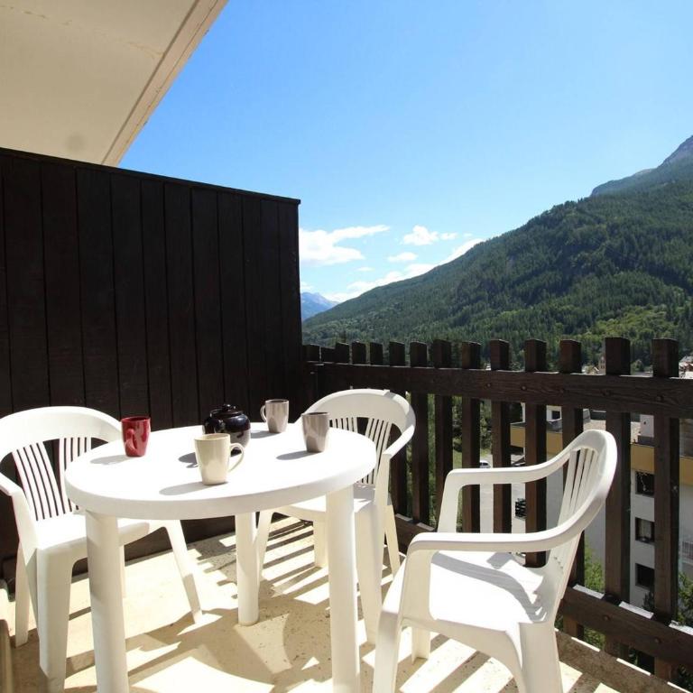 Location idéale, 4 pers à Serre-Chevalier, proche pistes, balcon, TV, coin nuit et casier à ski - Appartement 1 Chambre - 14