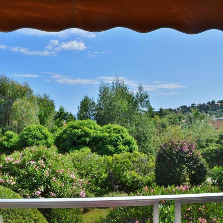Appartement T2 avec Terrasse Sud, Climatisé, à Proximité Plage - Le Lavandou - FR-1-251-295 - Appartement (4 Adultes) - 2