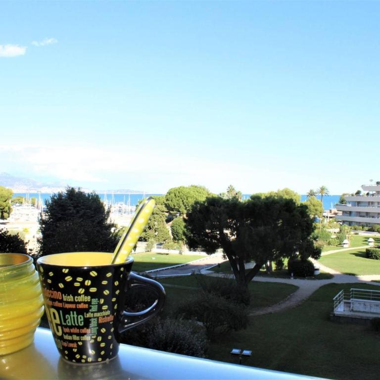 Charmant 2P en bord de mer, 4 couchages, marina, proche gare et centre, parking vélos et scooters - FR-1-252A-9 - Appartement (4 Adultes) - 1