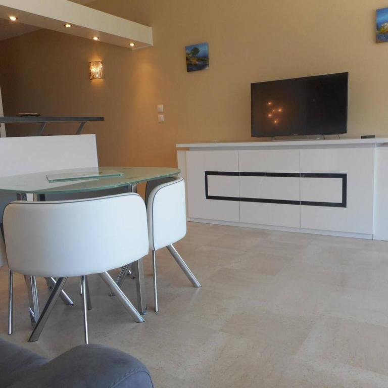 Charmant 2P en bord de mer, 4 couchages, marina, proche gare et centre, parking vélos et scooters - FR-1-252A-9 - Appartement (4 Adultes) - 13