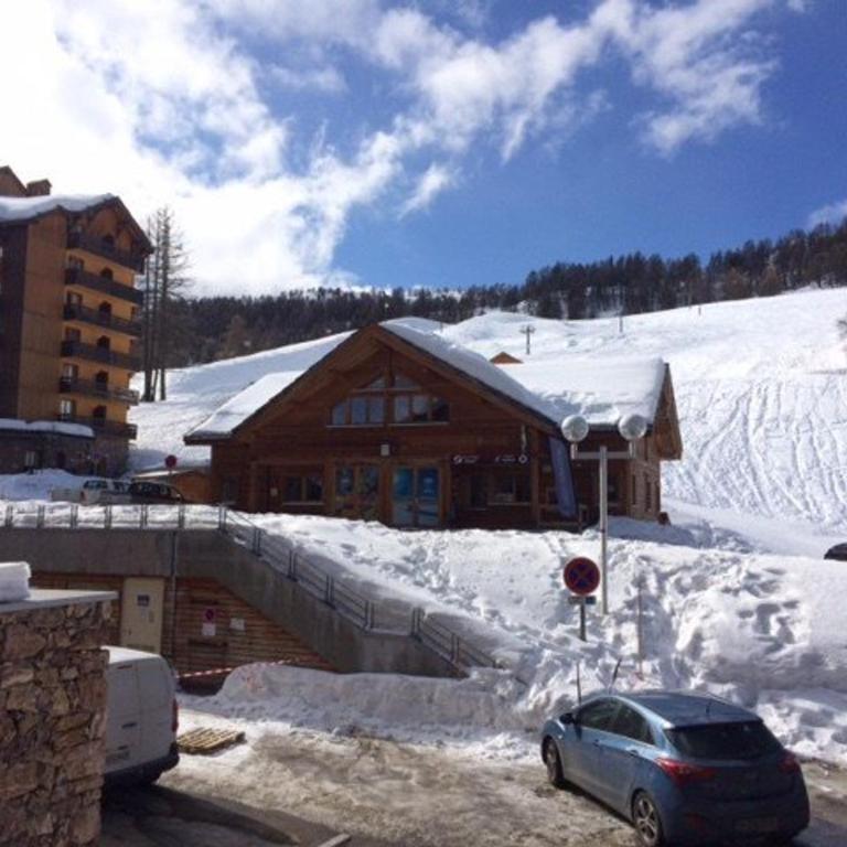 Appartement cosy 2 pièces avec piscine, sauna, proche pistes et commerces à Risoul 1850 - Appartement 1 Chambre - 16
