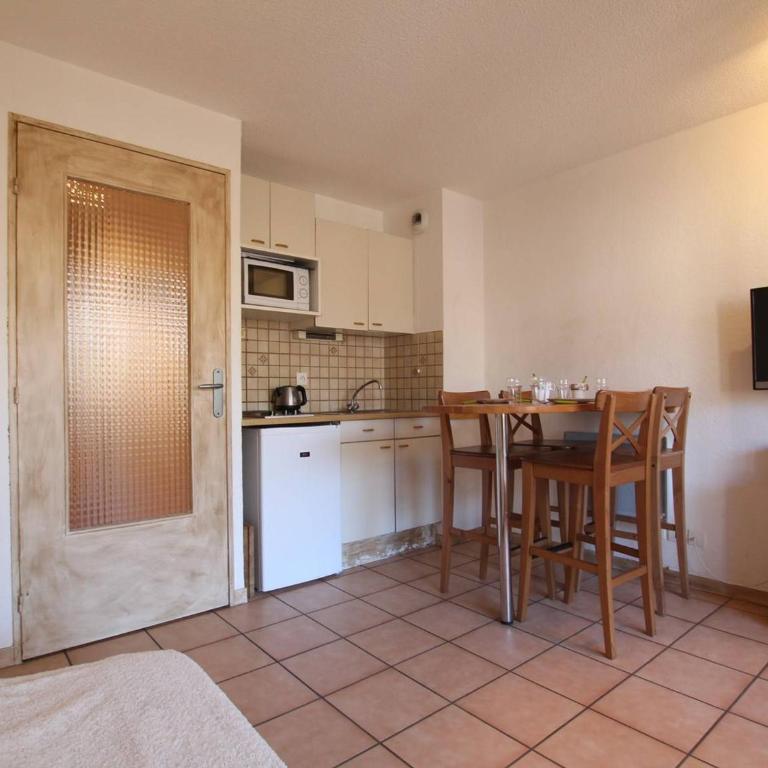 Studio 4 pers. à Briançon – Pied de pistes, proche commerces, balcon, parking privé - FR-1-330C-53 - Appartement (4 Adultes) - 3