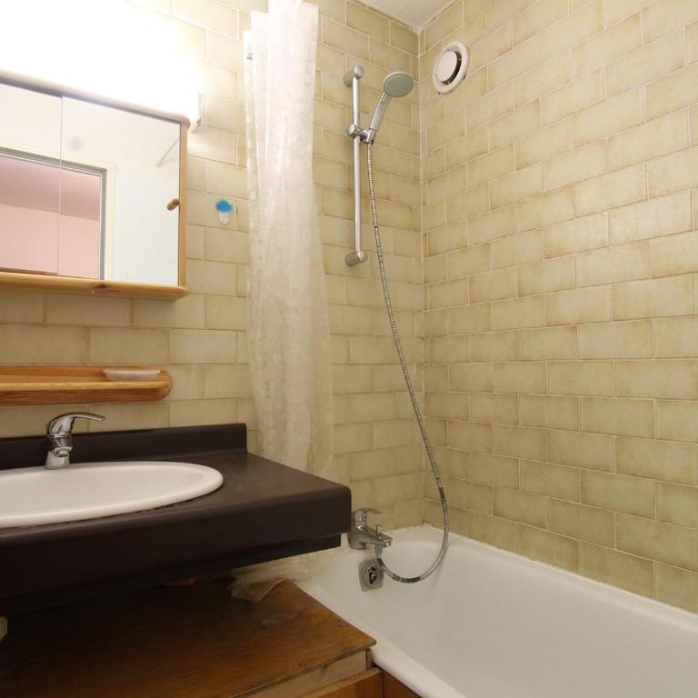 Triplex 6 Pers avec Balcon, Secteur Calme à Saint-Chaffrey, Proche Navette Skieur - Appartement 2 Chambres - 15