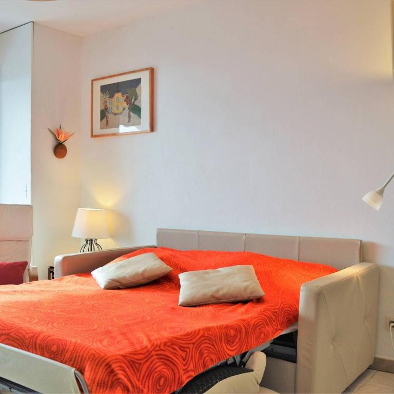 Le Lavandou : T2 avec 4 couchages, terrasse, parking en option, animaux admis - FR-1-251-212 - Apartamento (4 adultos) - 6