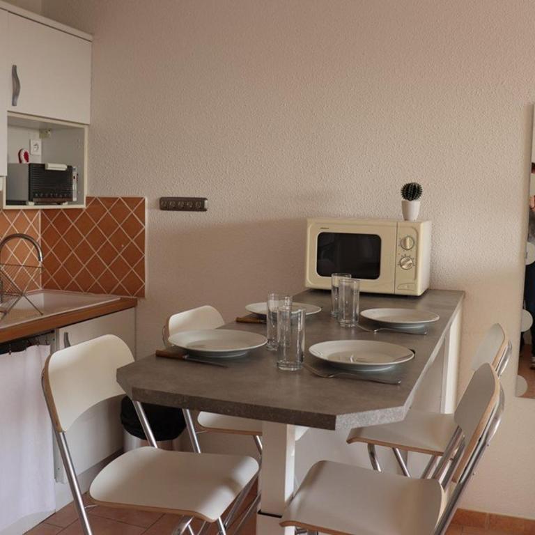 Studio-cabine lumineux avec terrasse, parking, proche plage - FR-1-100-119 - Monolocale - 7