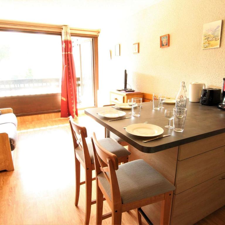 Charmant studio 4 pers avec piscine, proche télécabines et commerces, accès direct ski, La Salle-les-Alpes - Appartement 1 Chambre - 1