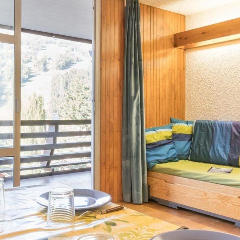 Studio pour 4 pers à Chantemerle, Serre-Chevalier avec balcon, parking et équipements complets - Appartement 1 Chambre - 12