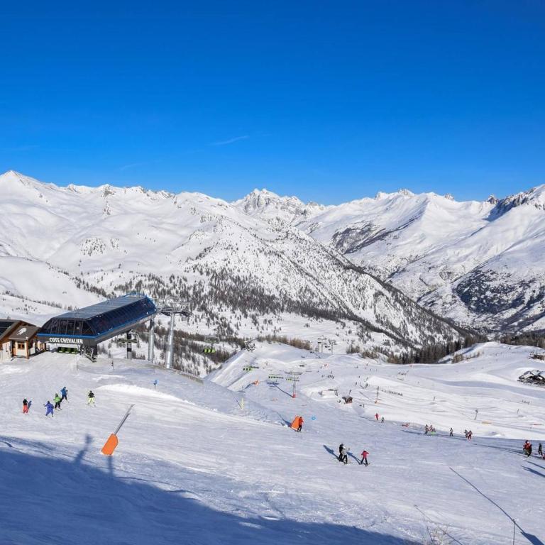 Charmant studio 4 pers avec piscine, proche télécabines et commerces, accès direct ski, La Salle-les-Alpes - Appartement 1 Chambre - 21