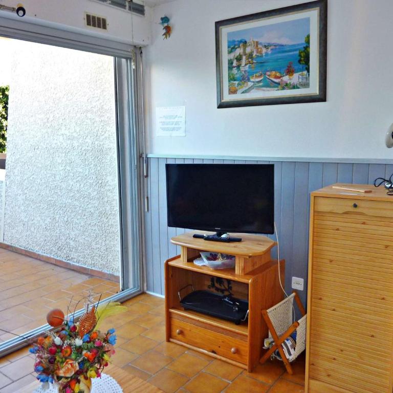 Appartement rez-de-jardin avec piscine et parking à Marseillan-Plage - FR-1-387-63 - Appartement (6 Adultes) - 3