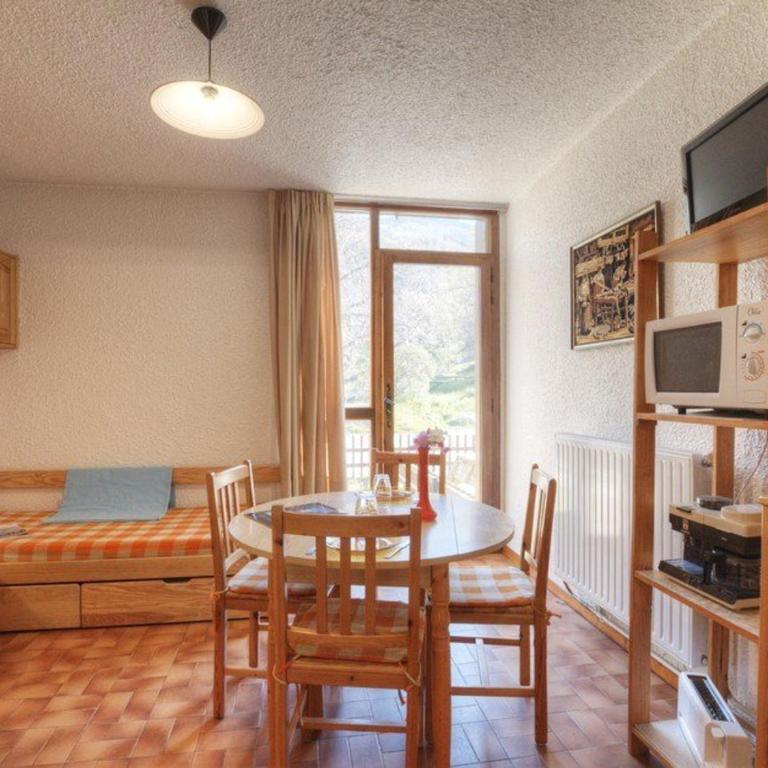 Charmant studio tout équipé pour 2 pers, Serre-Chevalier, parking et casier à ski inclus - Appartement 1 Chambre - 1