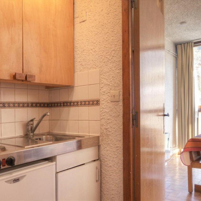 Charmant studio à Chantemerle, Serre-Chevalier pour 2 pers, parking et casier à ski inclus - Appartement 1 Chambre - 8