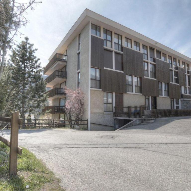 Charmant studio à Chantemerle, Serre-Chevalier pour 2 pers, parking et casier à ski inclus - Appartement 1 Chambre - 10