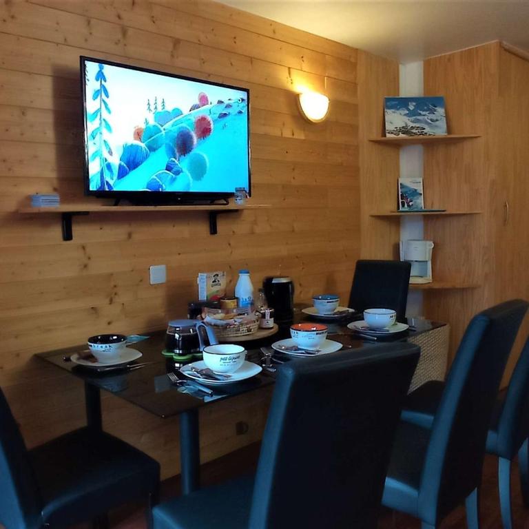 Charmant appart pour 5 pers, balcon, départ skis aux pieds, équipements top ! - Apartment mit 1 Schlafzimmer - 3