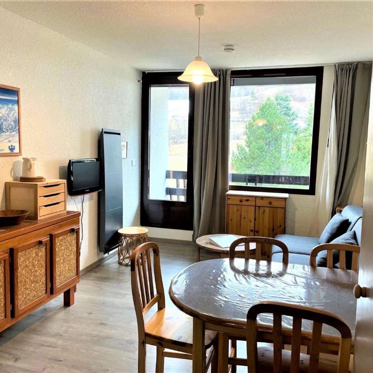 Studio cosy 4 pers à La Salle-les-Alpes, 250m du télécabine, balcon et parking privé - FR-1-330F-54 - Appartement (3 Adultes) - 1