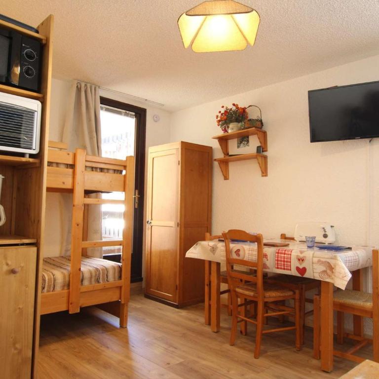 Studio cosy à Saint-Chaffrey - 3 couchages, équipé, proche pistes ski, WiFi en option - Appartement 1 Chambre - 1