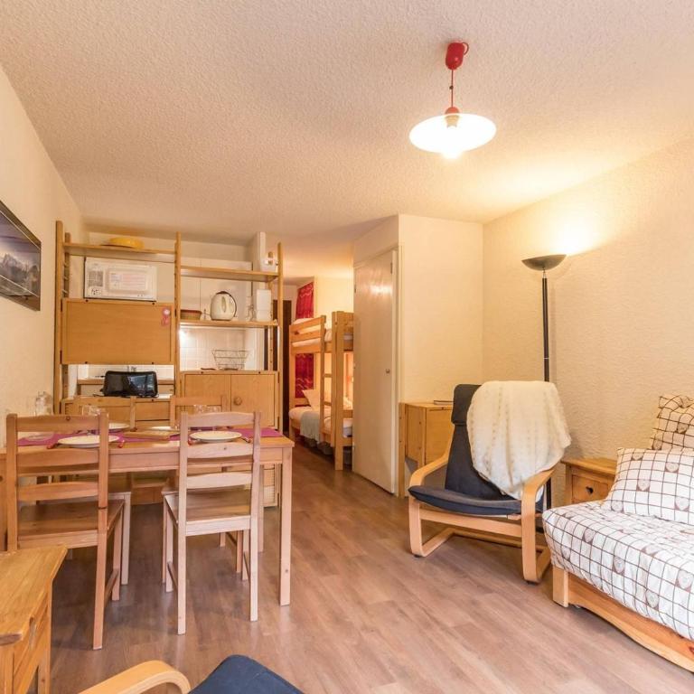 Charmant studio ski-in/ski-out 4 pers. avec piscine, jardin et parking à La Salle les Alpes - FR-1-330F-62 - Appartement (4 Adultes) - 4
