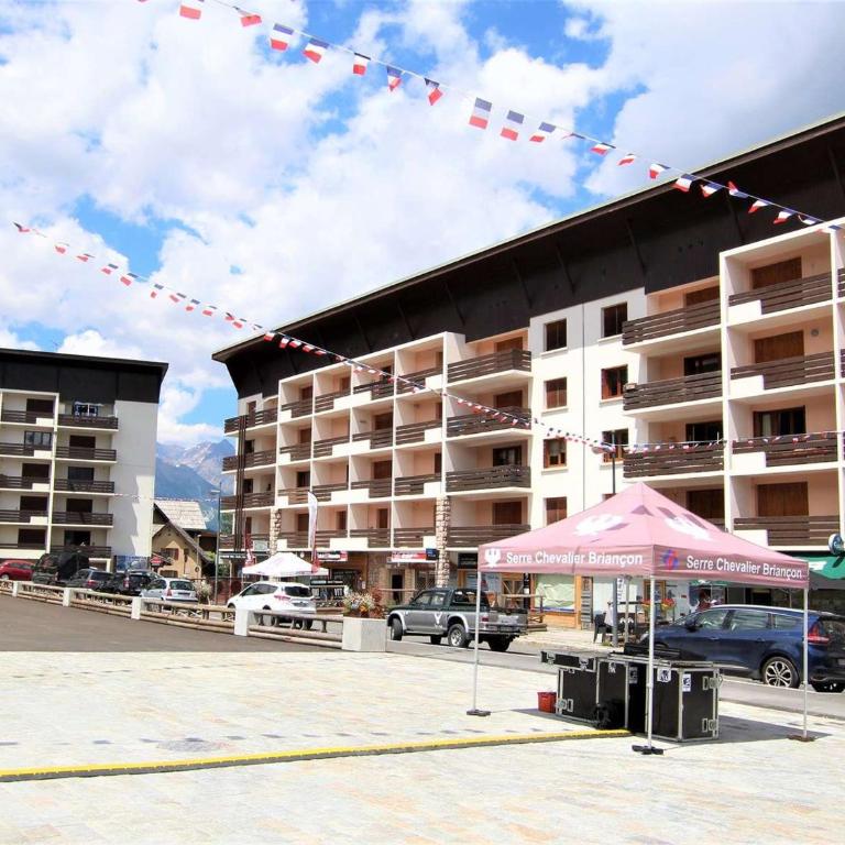 Studio rénové près des pistes, parking, cuisine équipée - Appartement 1 Chambre - 10