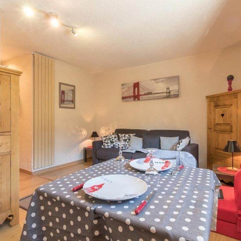 Studio confort 2 pers avec balcon et parking privé - Appartement 1 Chambre - 10