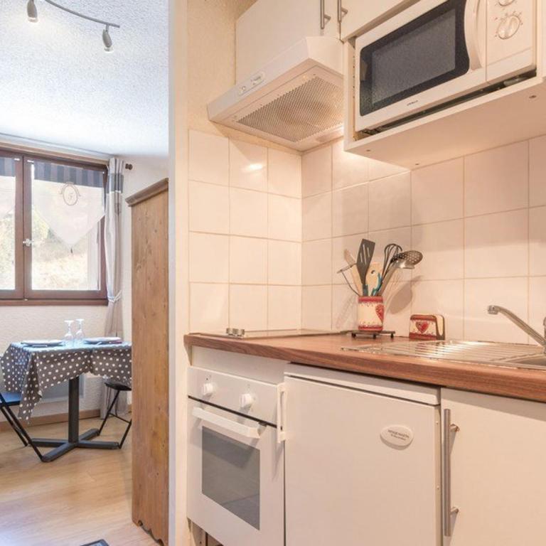 Studio confort 2 pers avec balcon et parking privé - Appartement 1 Chambre - 11