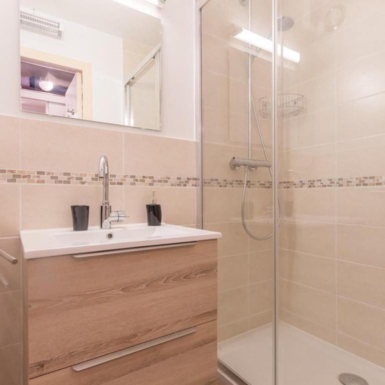 Appartement 6 pers. à Chantemerle, Serre-Chevalier - Balcon, Parking, 2 étoiles - Appartement 1 Chambre - 8