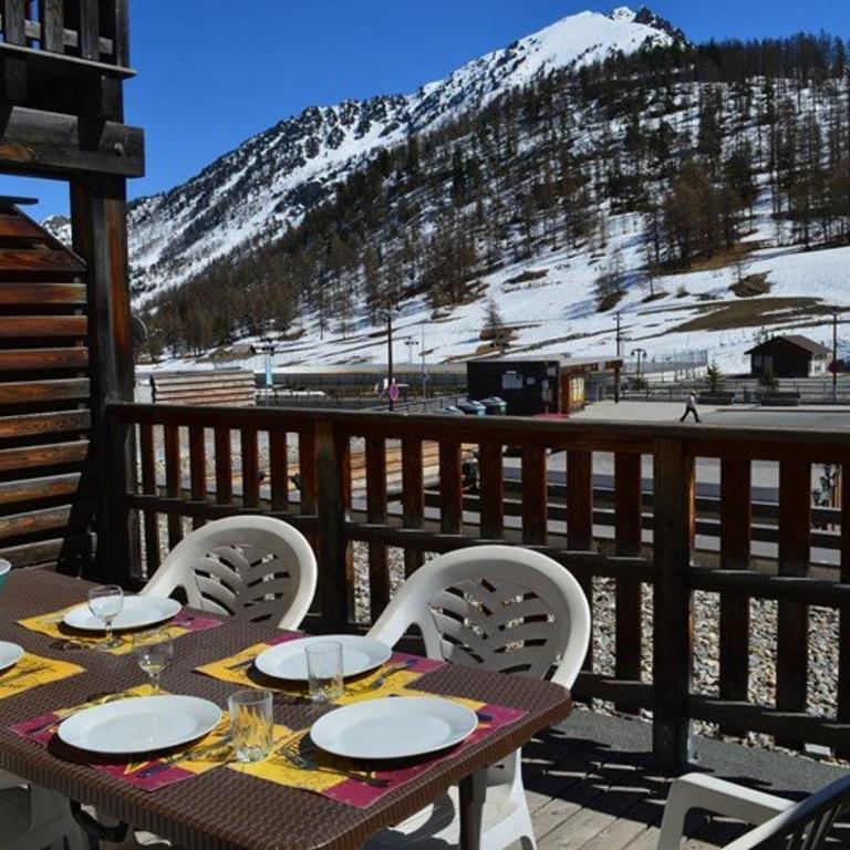 Studio avec terrasse ensoleillée face aux pistes, animaux acceptés, Montgenèvre - FR-1-266-86 - Apartment (5 Adults) - 6