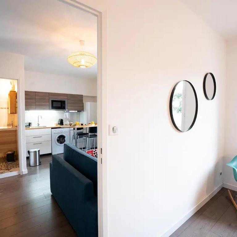 appartement n2 centre village, clim, parking gratuit - Appartement 1 Chambre - 7