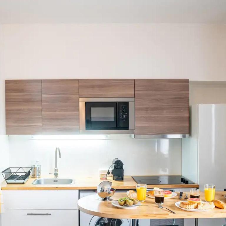 appartement n2 centre village, clim, parking gratuit - Appartement 1 Chambre - 12