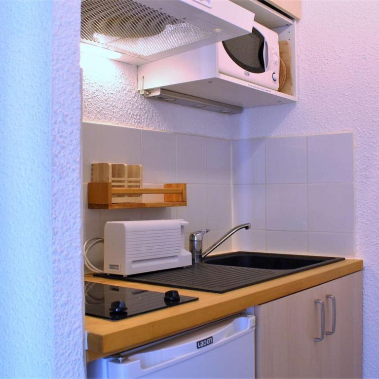 Studio cosy pour 4 à Risoul 1850, au pied des pistes, balcon ouest, 2 étoiles - Appartement 1 Chambre - 8
