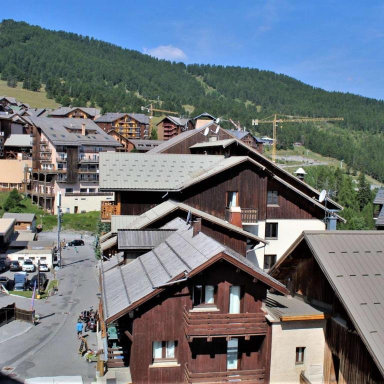 Studio cosy pour 4 à Risoul 1850, au pied des pistes, balcon ouest, 2 étoiles - Appartement 1 Chambre - 16