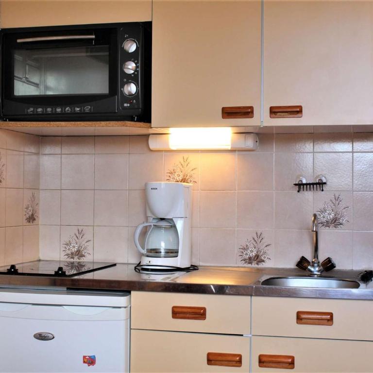 Studio cosy cœur de station 2 pers, balcon, proche remontées mécaniques, animaux acceptés - Appartement 1 Chambre - 9